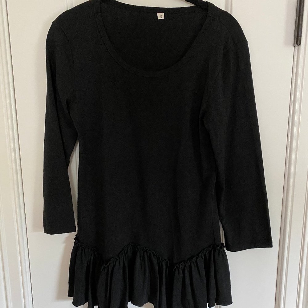 Women's Black Long Sleeve Top